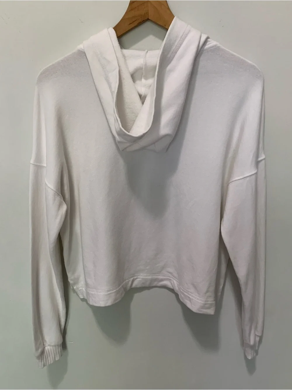 ALO Yoga white pull